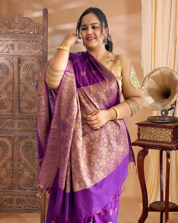 Ornate_Banarasi_Silk_Jaquard_Royal_Purple_Saree