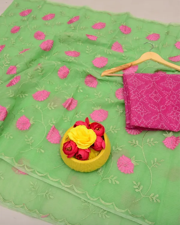 Pankhudi_Embroidered_Kota_Doria_Pista_Green_Saree