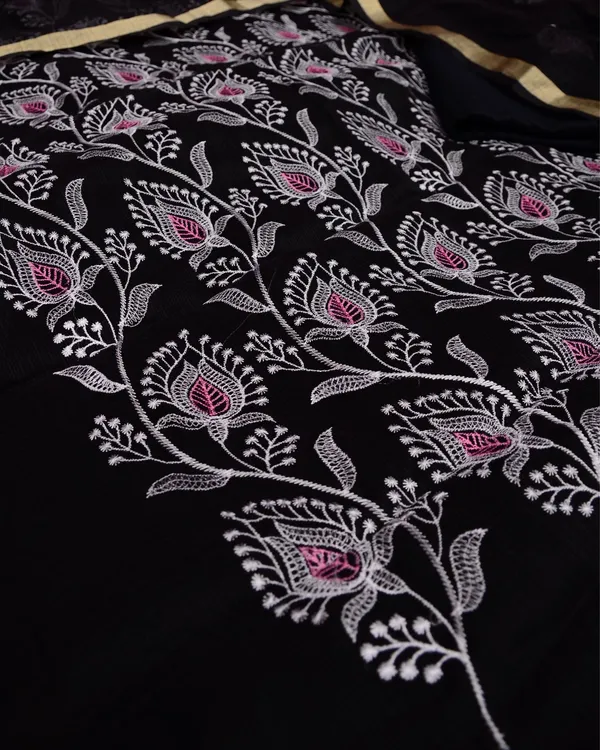 Kashidakari_Embroidered_Kota_Doria_Bold_Black_Suits