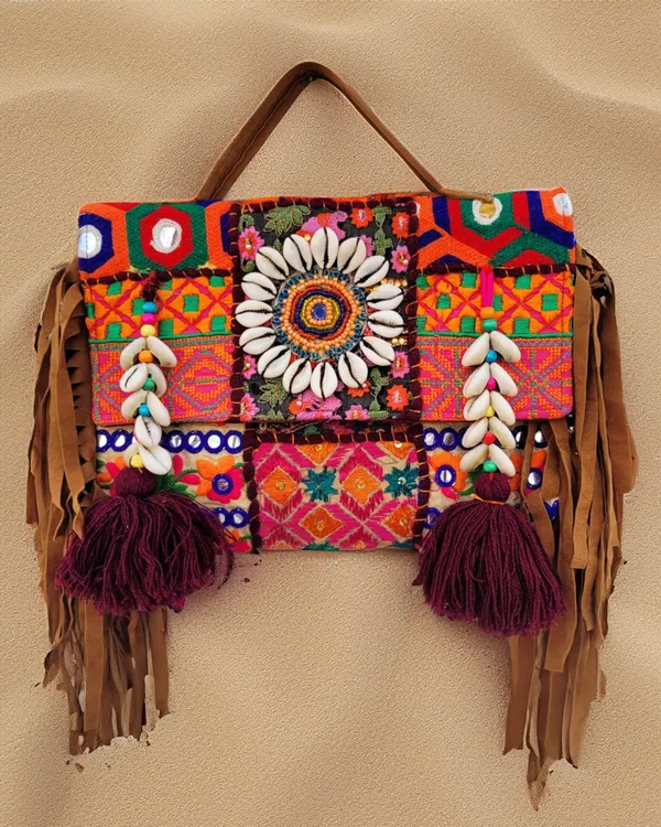 Khamma_Ghani_Kambadiya_Bronze_Brown_Sling_Bags
