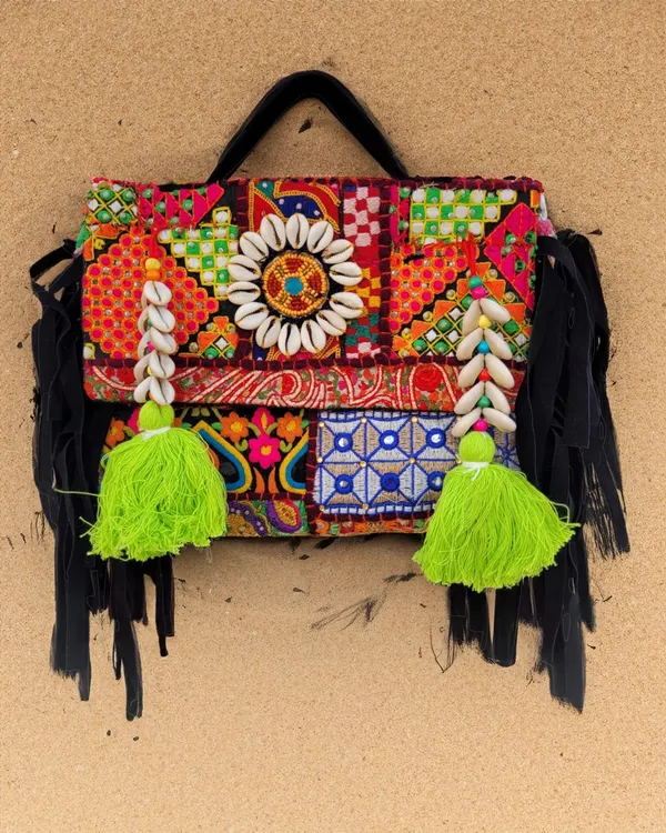 Khamma_Ghani_Kambadiya_Soil-like_Brown_Sling_Bags