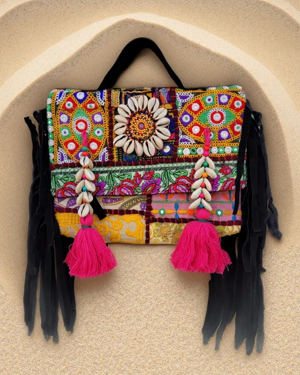 Khamma_Ghani_Kambadiya_Hazelnut_Brown_Sling_Bags