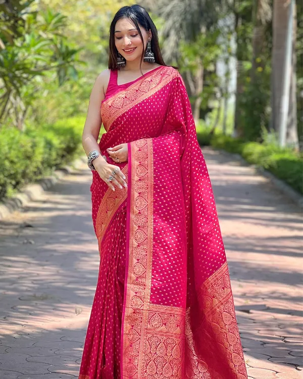 Nargis_Ki_Roshini_Banarasi_Katan_Silk_Playful_Pink_Saree