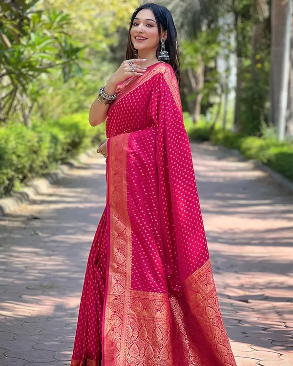 Nargis_Ki_Roshini_Banarasi_Katan_Silk_Playful_Pink_Saree