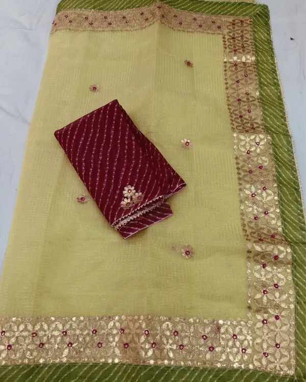 Pankhudi_Jugnu_Checks_Gota_Patti_Pastel_Yellow_Saree