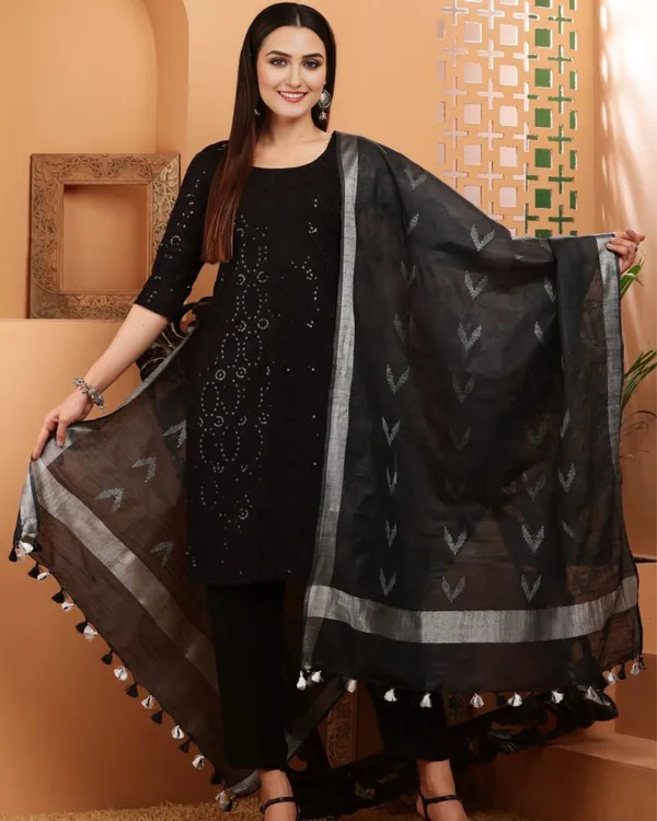 Dye_&_Drape_Pure_Cotton_Black_Ikkat_Dupatta