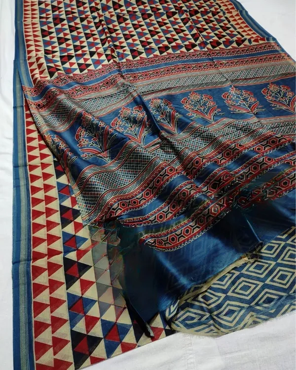 Lehrayein_Chanderi_Silk_Pale_Beige_Ajrakh_Printed_Saree