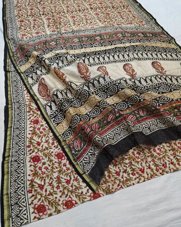 Whispering_Petals_Kalamkari_Chanderi_Silk_Chalky_Beige_Saree