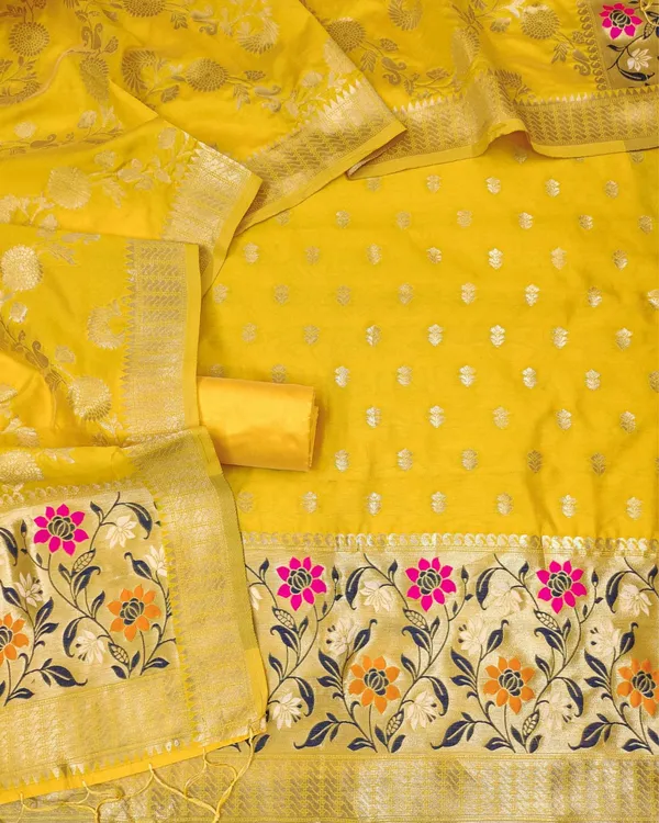 Noor-e-Banaras_Brocade_Weaving_Lichi_Silk_Yellow_Suit