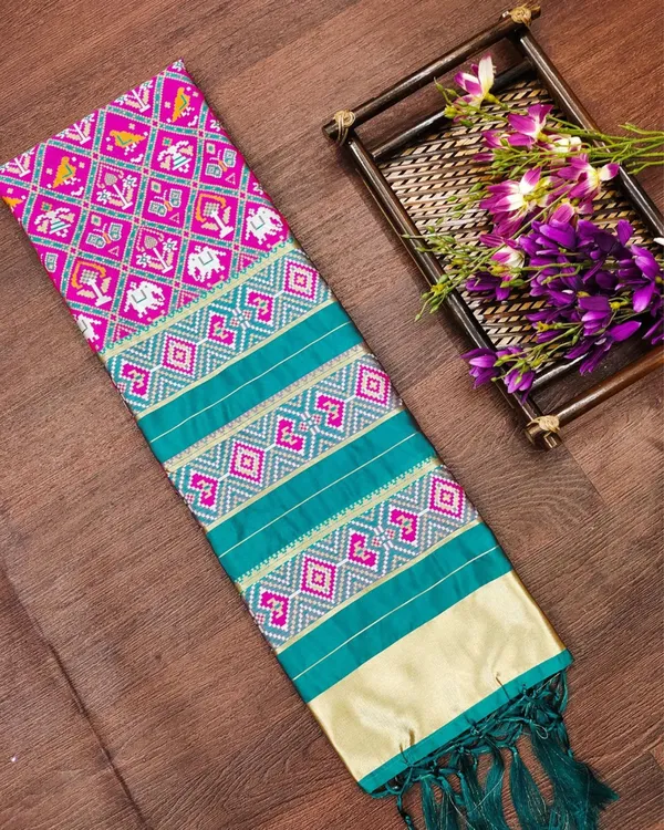 Noor-e-Banaras_Lichi_Silk_Lavendar_Patola_Dupatta