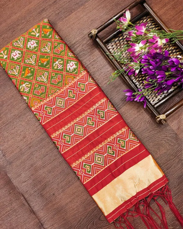 Noor-e-Banaras_Lichi_Silk_Magenta_Pink_Patola_Dupatta