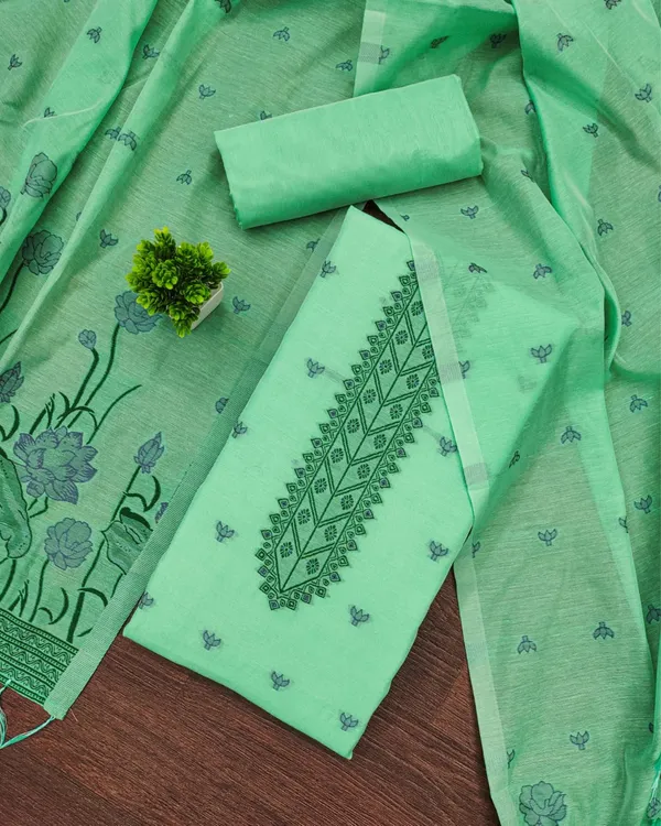 Noor-e-Banaras_Thread_Work_Cotton_Suit_Emerald_Green