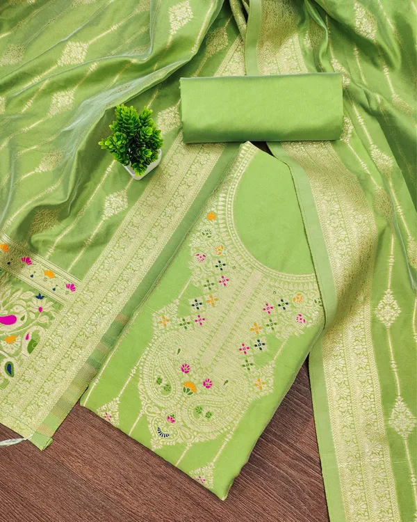 Noor-e-Banaras_Cotton_Suit_Thread_Work_Pista_Green