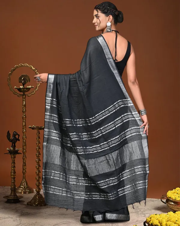Noor-e-Linen_Hand_Dyed_Jet_Black_Saree