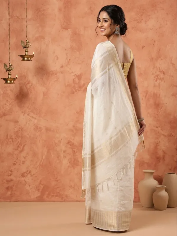 Rangdhaar_Hand_Dyed_Kota_Silk_Jacquard_Saree_Off_White