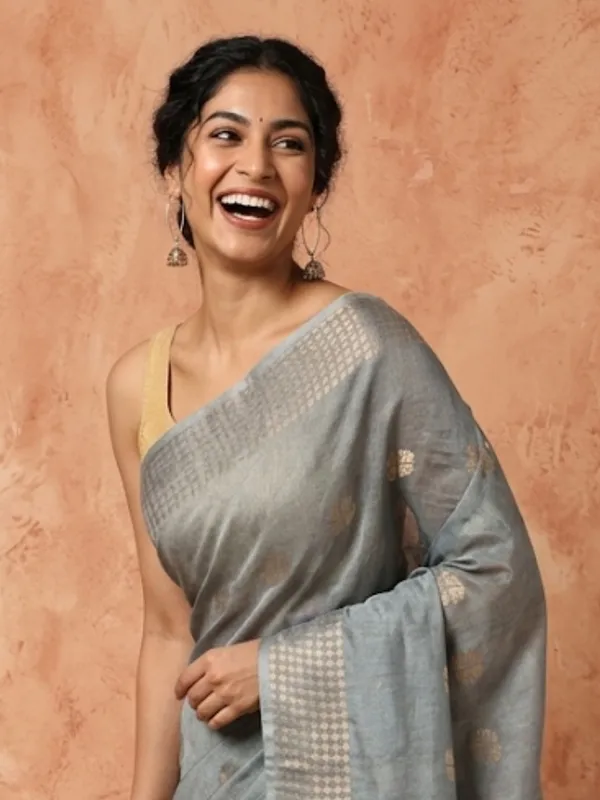 Zivara_Handdyed_Kota_Silk_Kantha_Saree_Gray