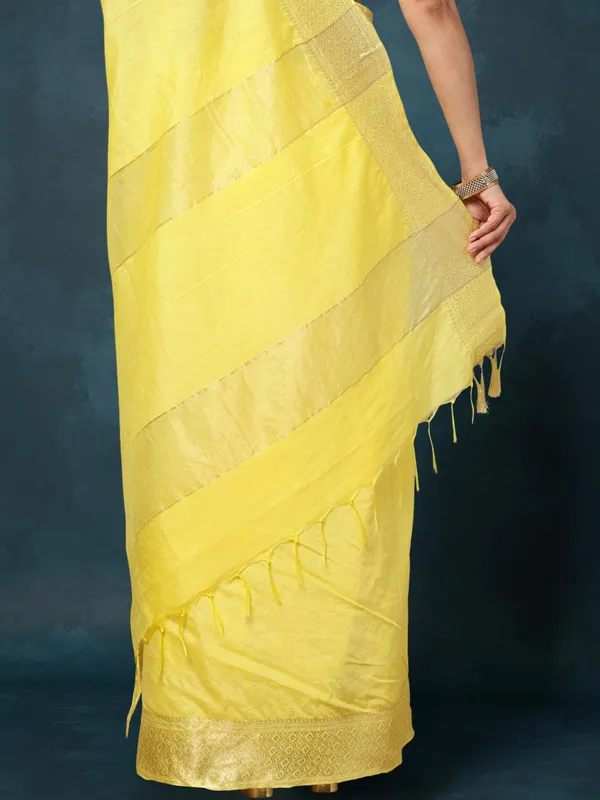 Regal_Edge_Kota_Banarasi_Silk_Saree_Yellow