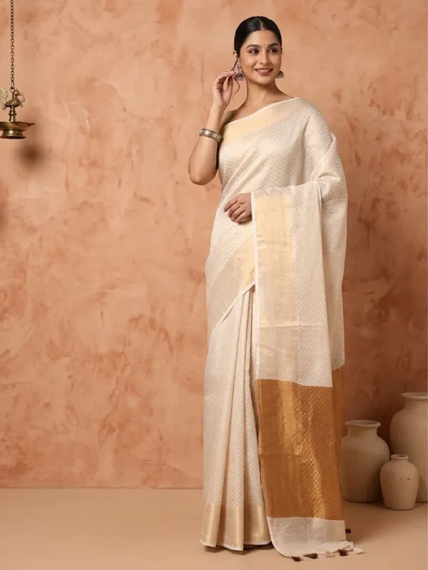 Ruvira_Handdyed_Kota_Banarasi_Silk_Saree_Beige