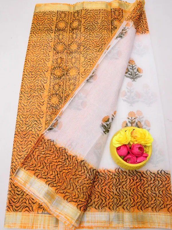 Varnika_White_Kota_Doria_Blockprint_Saree