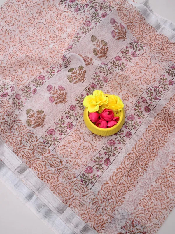 Varnika_Off_White_Kota_Doria_Block_Print_Saree