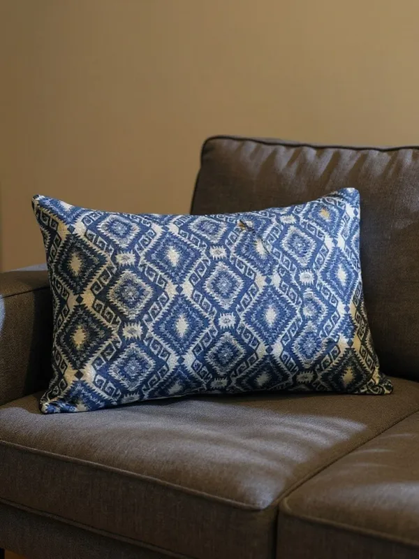Khamma_Ghani_Jaquard_Blue_Pillow_Cover_(Set_of_2)
