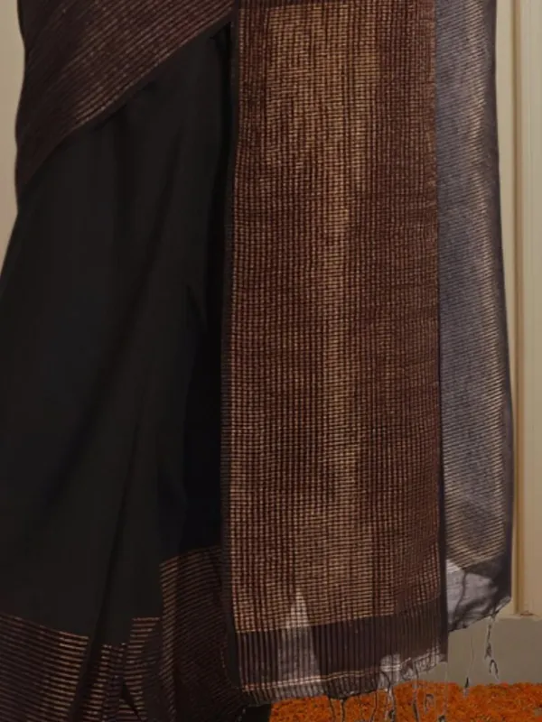 Noor-e-Linen_Zari_Weaving_Saree_Sleek_Black