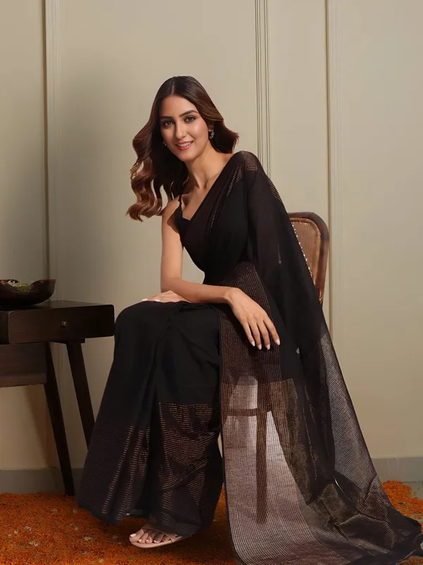 Noor-e-Linen_Zari_Weaving_Saree_Sleek_Black