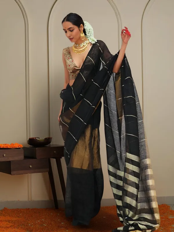 Noor-e-Linen_Zari_Weaving_Saree_Bold_Black