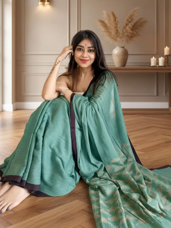 Nirmal_Anchal_Pure_Khadi_Cotton_Saree_Green