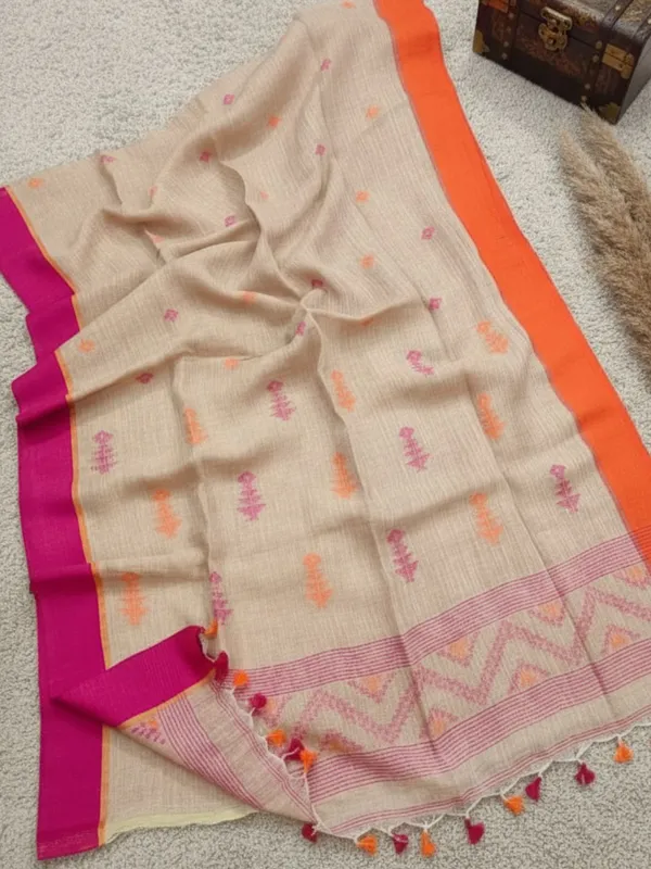 Neerja_Pure_Linen_Hand_Weaving_Saree_Off_White