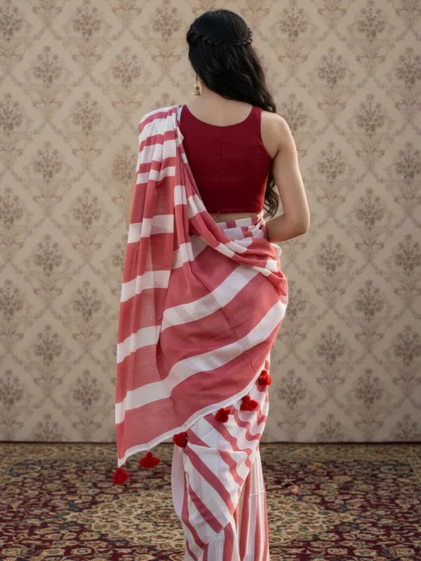Nirmal_Pure_Khadi_Cotton_Handloom_Red_&_White_Saree