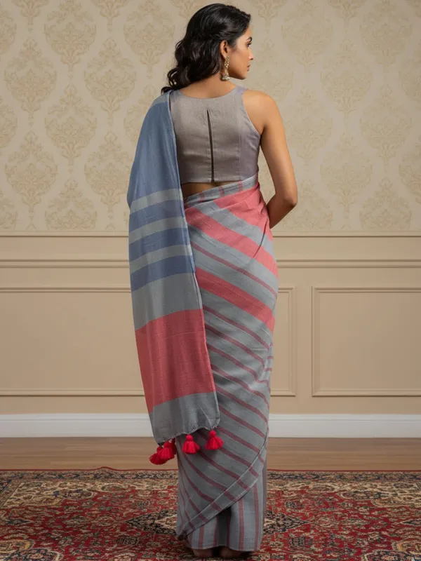 Nirmal_Pure_Khadi_Cotton_Handloom_Gray_&_Peach_Saree