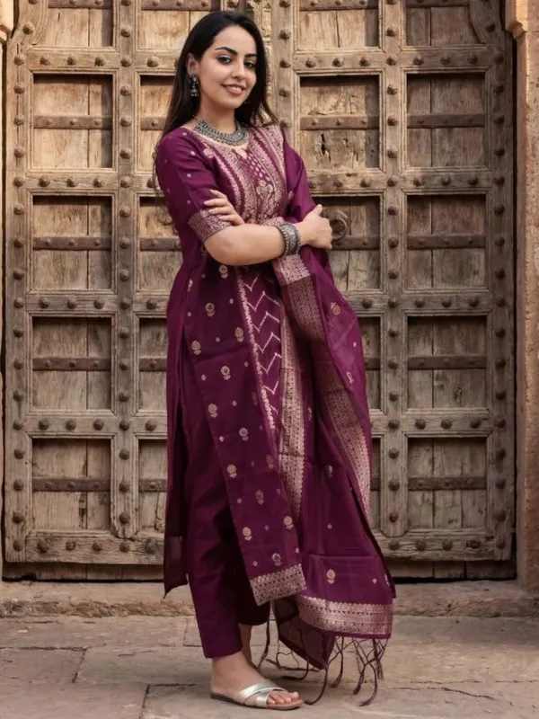 Shan-e-Banaras_Cotton_Mix_Brocade_Suit_Maroon