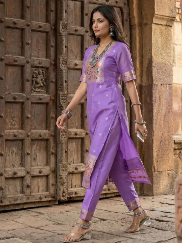 Shan-e-Banaras_Brocade_Silk_Suit_Lavendar