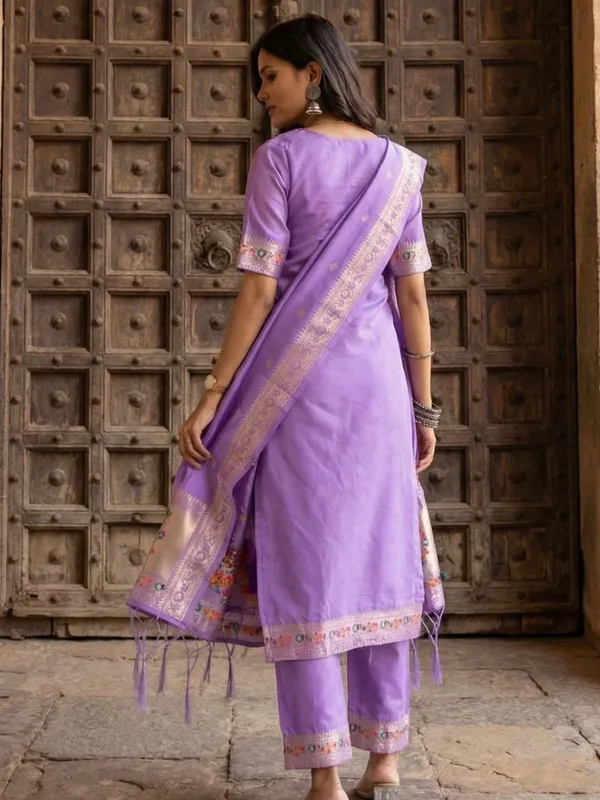 Shan-e-Banaras_Brocade_Silk_Suit_Lavendar
