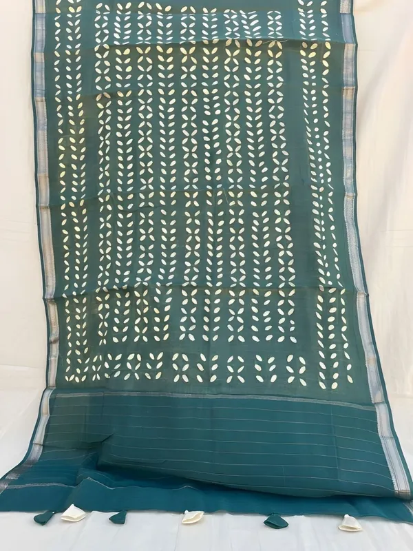 Roop_Baani_Pure_Chanderi_Silk_Applique_Saree_Bottle_Green