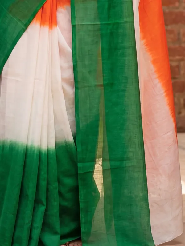 Trivarna_Slub_Linen_Hand_Dyed_Saree