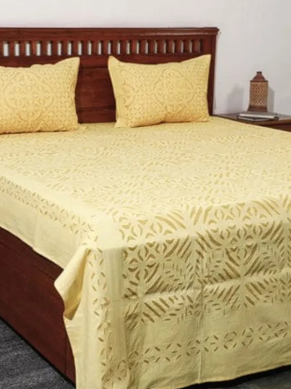 Aavaran_Applique_Double_Bedsheet_Yellow