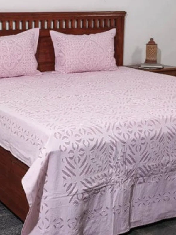 Aavaran_Applique_Double_Bedsheet_Lilac_Purple