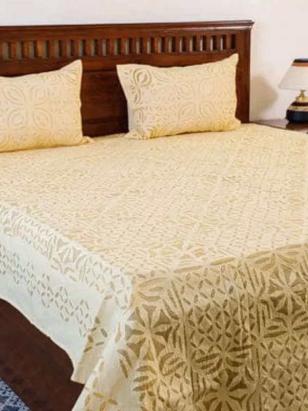 Aavaran_Applique_Double_Bedsheet_Light_Yellow