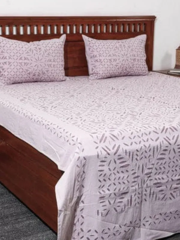 Aavaran_Applique_Double_Bedsheet_Peach