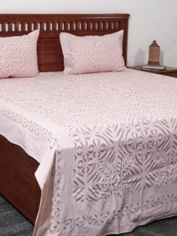 Aavaran_Applique_Double_Bedsheet_Blush_Pink
