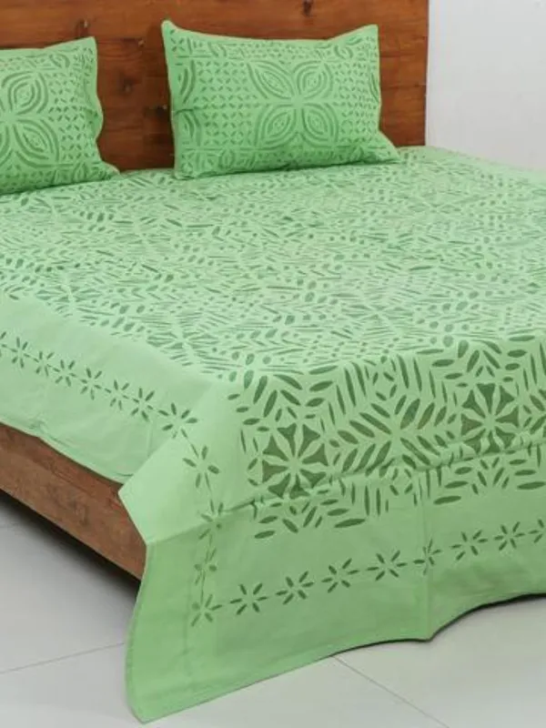 Aavaran_Applique_Double_Bedsheet_Green