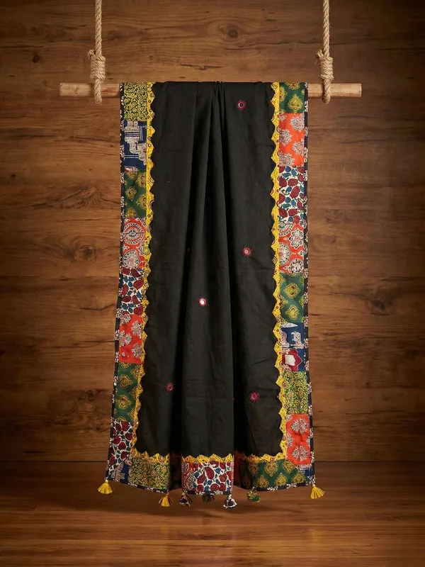 Kosha_Saaz_Pure_Mul_Cotton_Applique_Dupatta_Jet_Black
