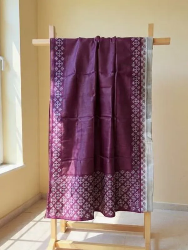 Mridini_Silkmark_Tussar_Silk_Embroidery_Saree_Wine