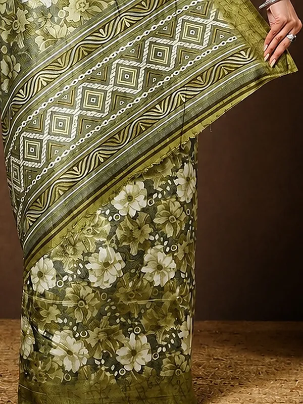 Olive_Green_Floral_&_Geometric_Kashmiri_Silk_Saree_|_Kyaari