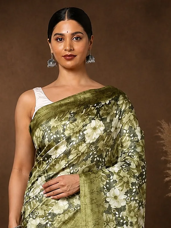 Olive_Green_Floral_&_Geometric_Kashmiri_Silk_Saree_|_Kyaari