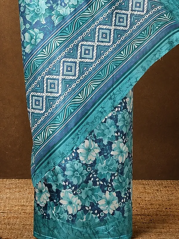 Teal_Floral_Kashmiri_Silk_Saree,_Geometric_Pallu_|_Kyaari
