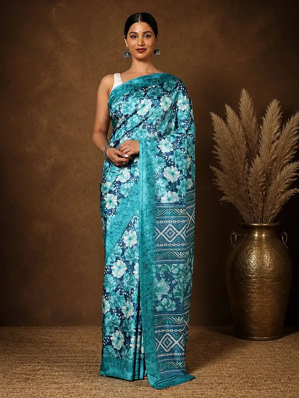 Teal_Floral_Kashmiri_Silk_Saree,_Geometric_Pallu_|_Kyaari