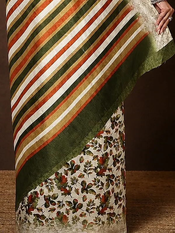 Green_&_Orange_Floral_Kashmiri_Silk_Saree,_Striped_|_Kyaari